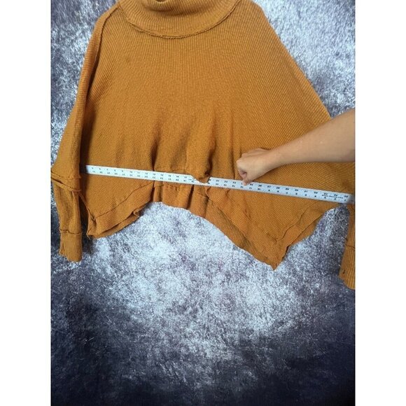 We the Free People Top Women M Yellow Oversized Crop Lagenlook Poncho Hippie - Picture 12 of 15